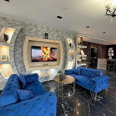 Grand Lara & Apartman *