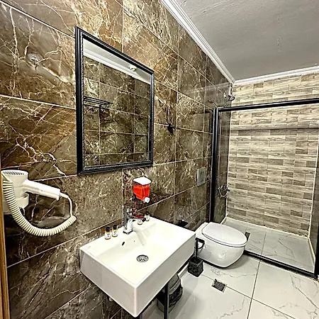 Grand Lara & Lejlighed