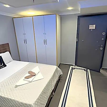 Grand Lara & شقة *